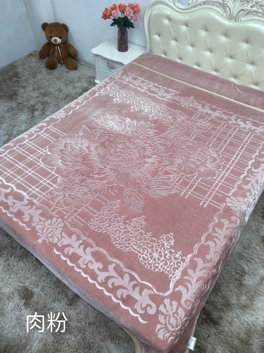 Pastel Pink Plush Blanket - Extra Soft and Warm for Winter (200x220 cm, 4.5 kg)