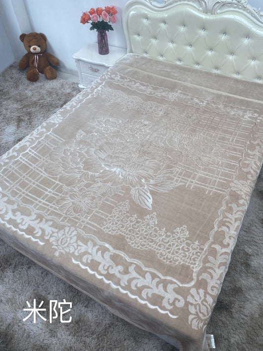 Pastel Pink Plush Blanket - Extra Soft and Warm for Winter (200x220 cm, 4.5 kg)