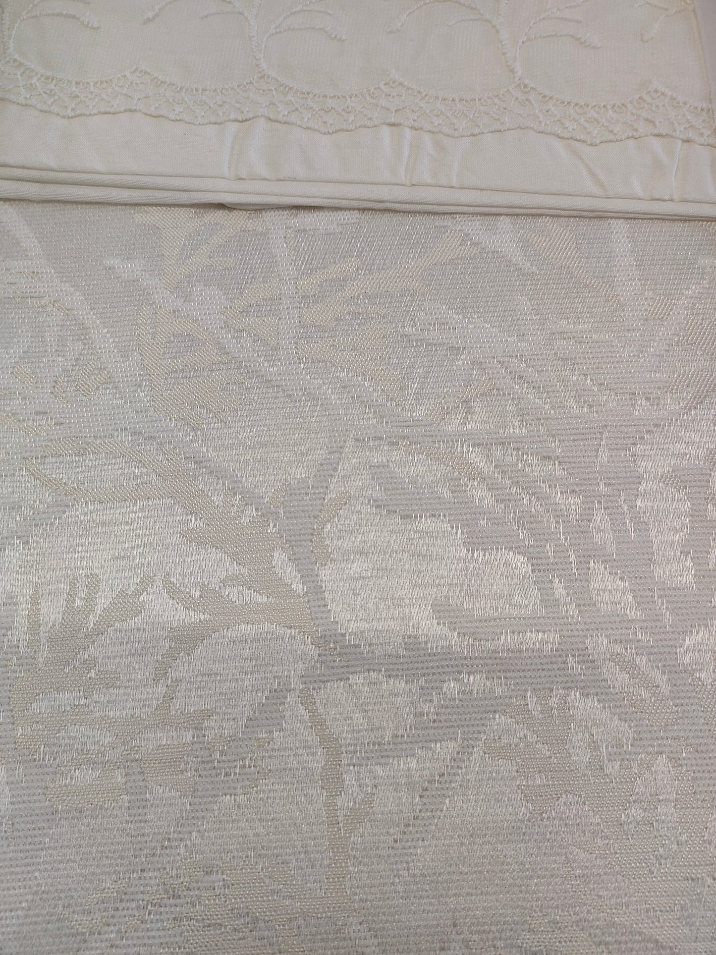 Juego de Cama para Ajuar "Torino" – Sofisticación Natural en tu Dormitorio - COLOR CREMA