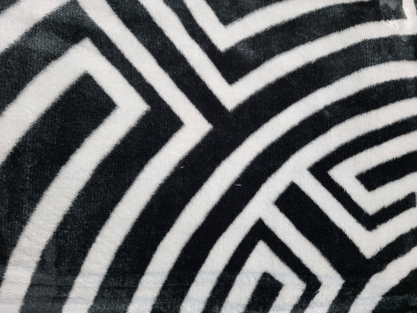 Manta Raschel 220 x 240 cm – 2 kg – 100% Poliéster