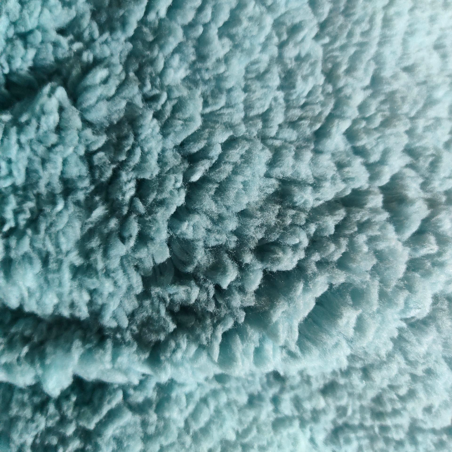 Edredón Comforter Polar con Sherpa COLOR verde menta – Modelo Triangulo - 240 x 260 cm (POLAR 19)