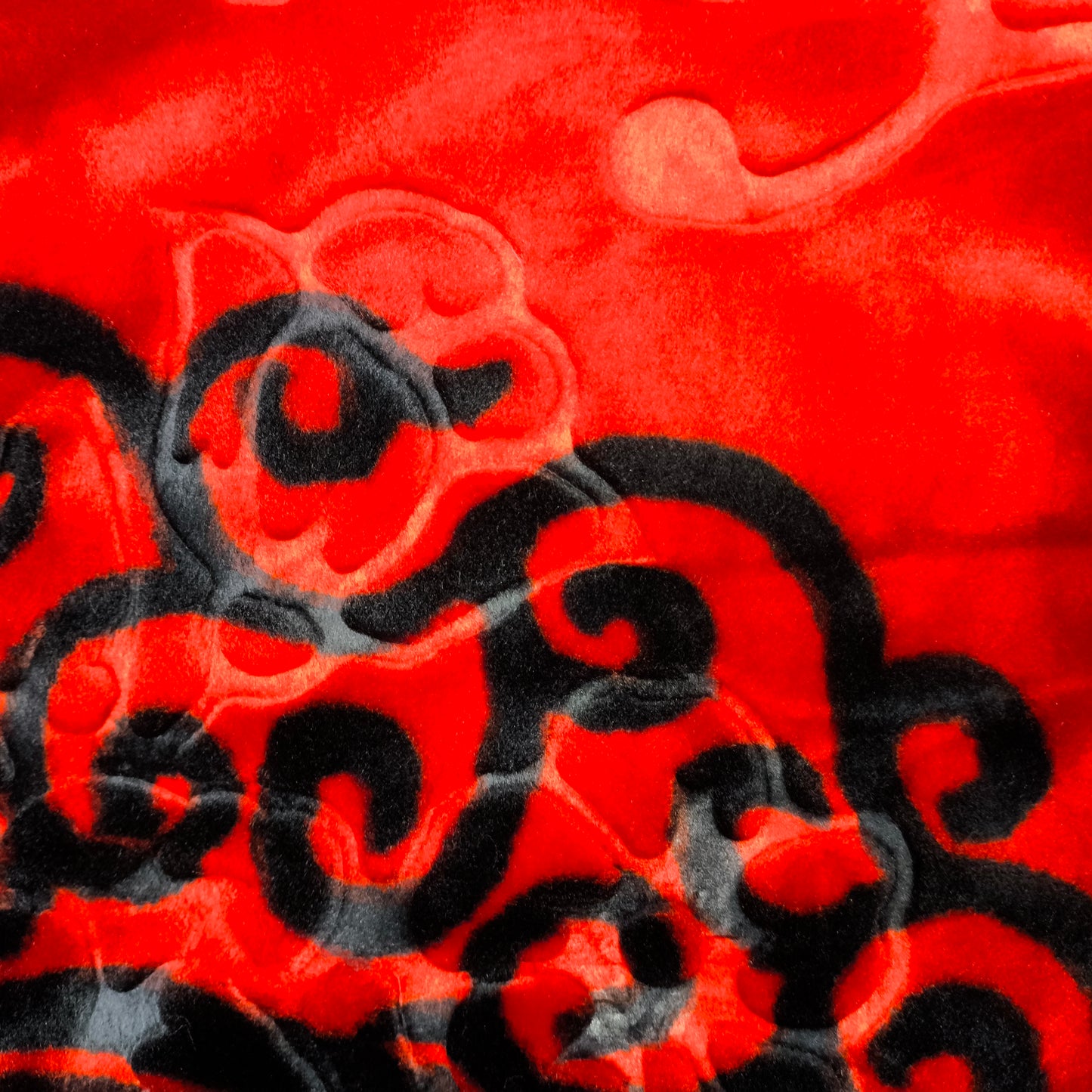 🛏️ Manta Premium LIXOURI Embossed 2 Ply – Extra Suave y Elegante (200 x 240 cm)