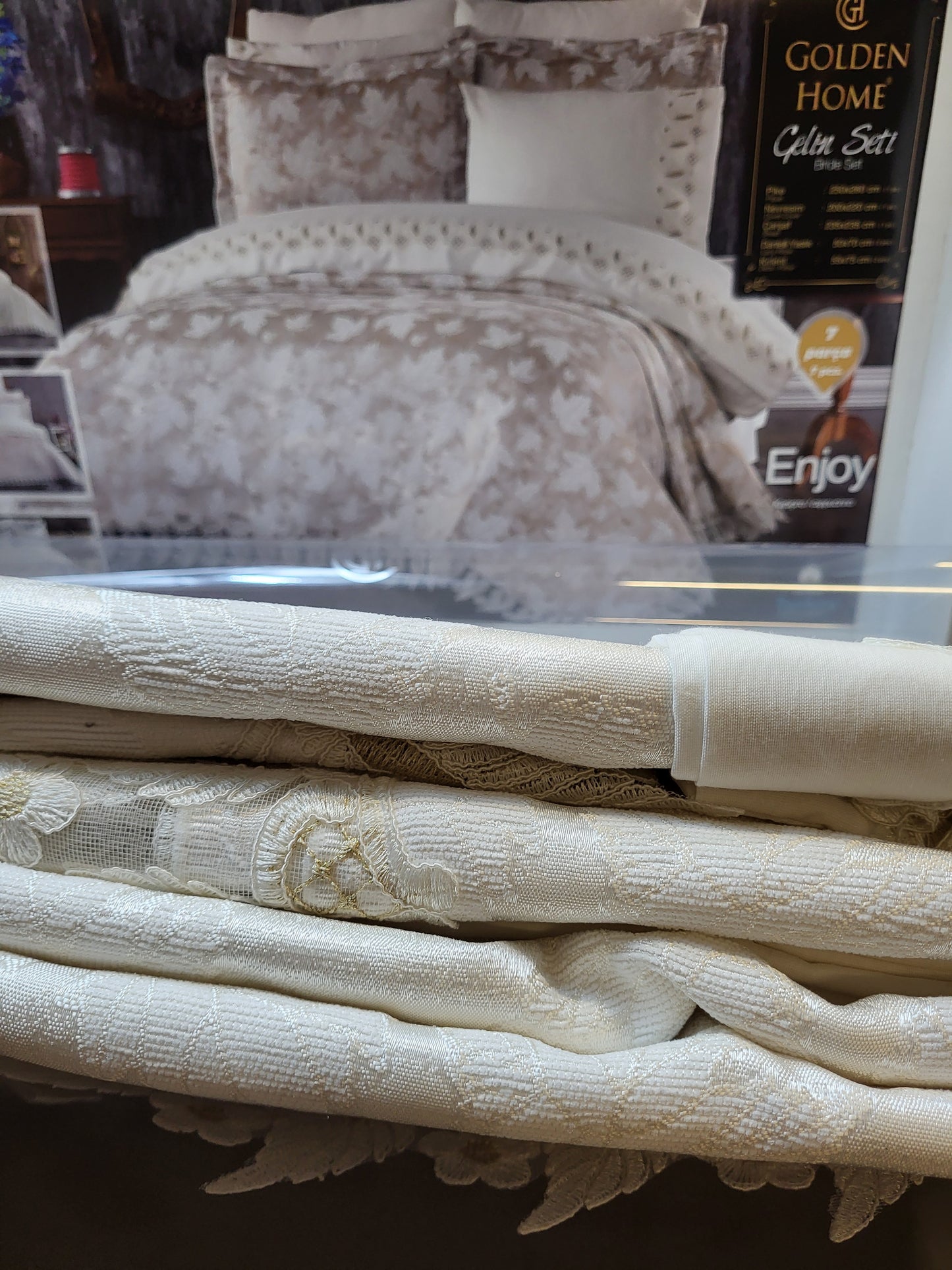 Juego de Cama para Novias "Enjoy" – Elegancia y Confort para un Dormitorio Sofisticado - COLOR CREMA