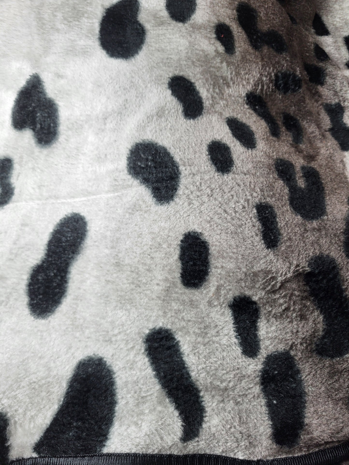 Manta Raschel 220 x 240 cm – 2 kg – 100% Poliéster