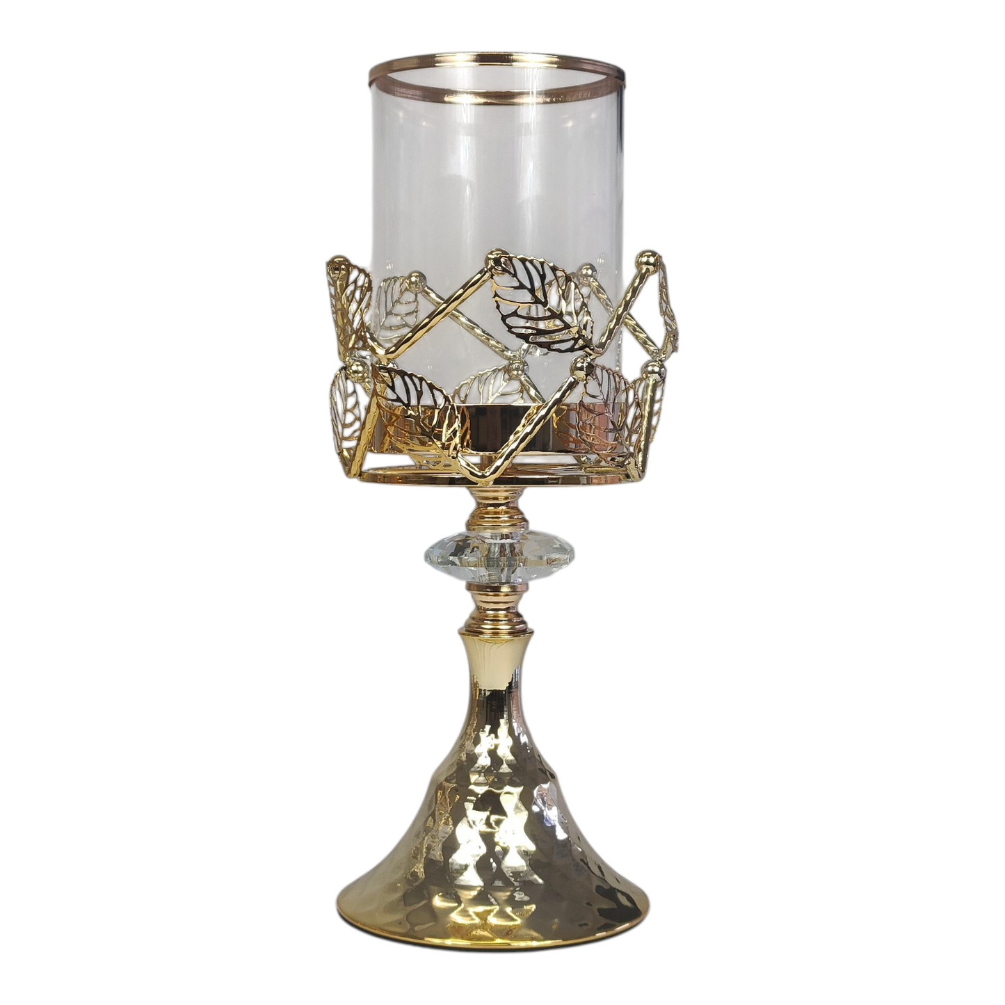 Castiçal alto dourado com detalhes em formato de flor