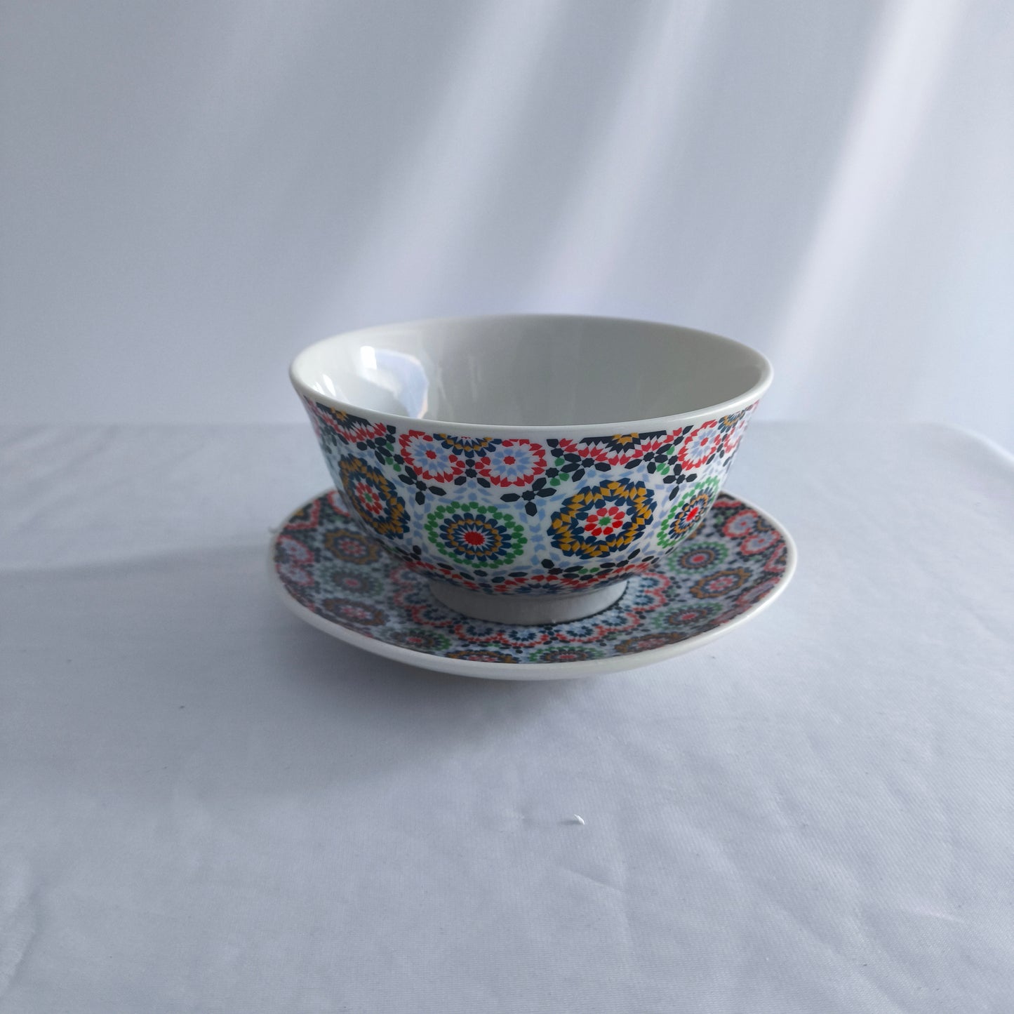 Sopera de Porcelana Decorada con 6 Cuencos y Platos – Diseño Mandala Multicolor