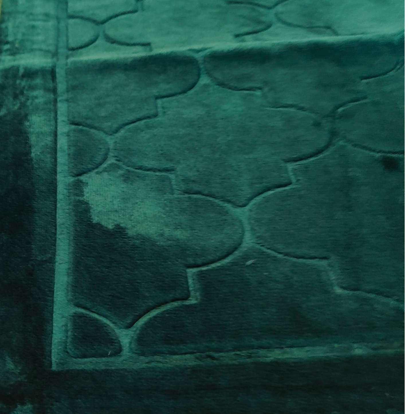 Alfombra de Rezo Sajjada Verde Esmeralda con Flecos Dorados