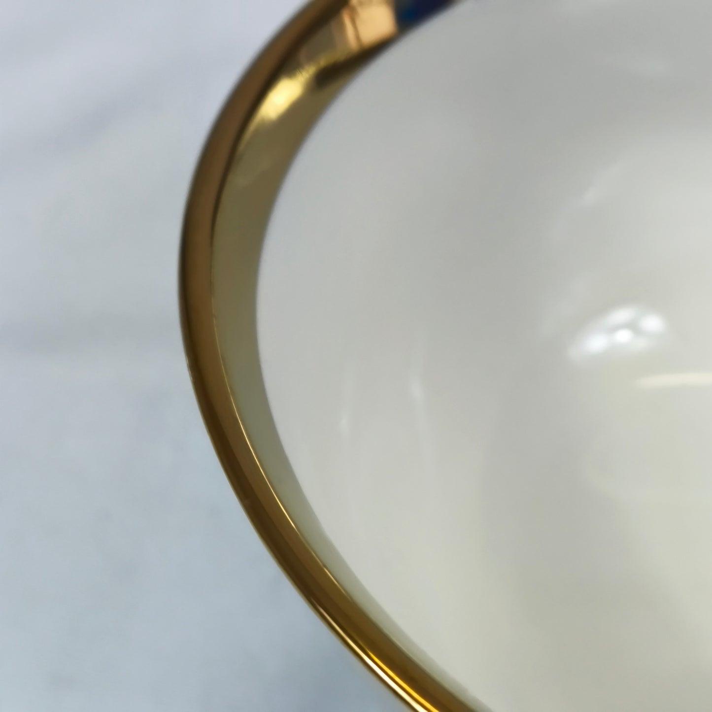 Soup Tureen Set with 6 Bowls and Saucers in White Porcelain with Gold Rim