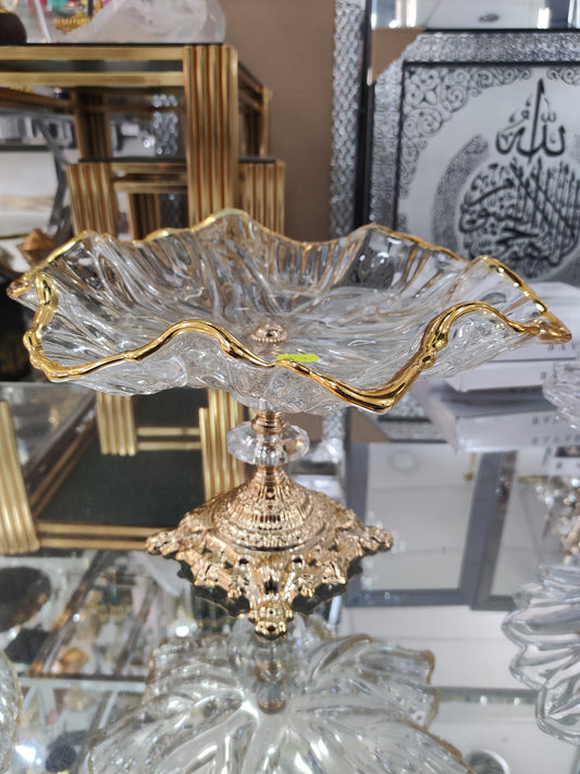 Frutero de Cristal Tallado con Base Dorada — Centro de Mesa Elegante y Sofisticado