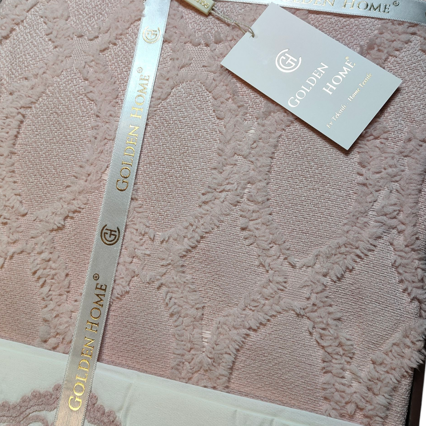 Juego de Cama Cher – Elegancia y Estilo para tu Dormitorio - COLOR ROSA PASTEL