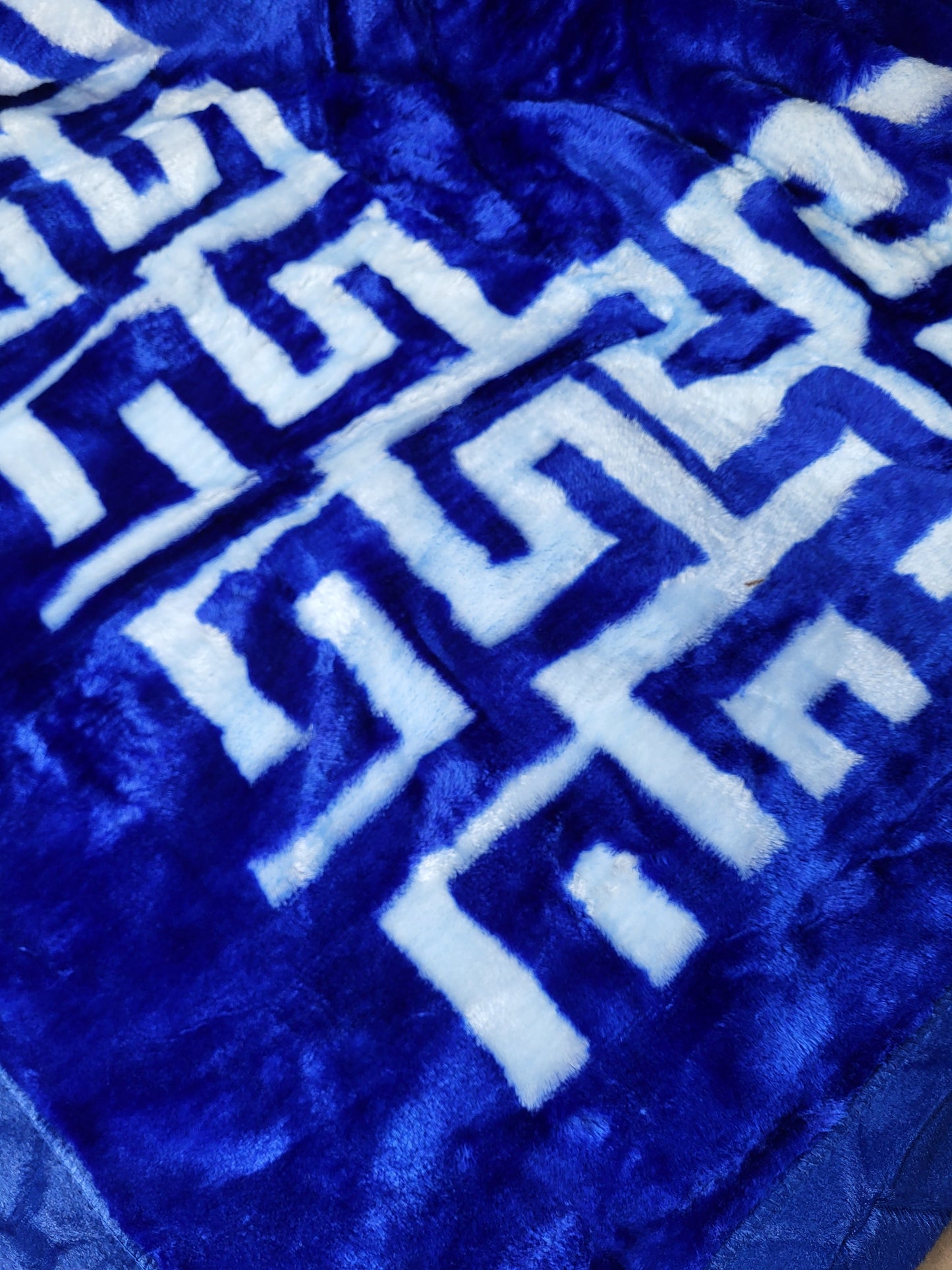 Manta Royal Eskimos 220 x 240 cm – 4 kg | Alta Calidad, Súper Suave y Cálida – 100% Poliéster - VERSACE AZUL