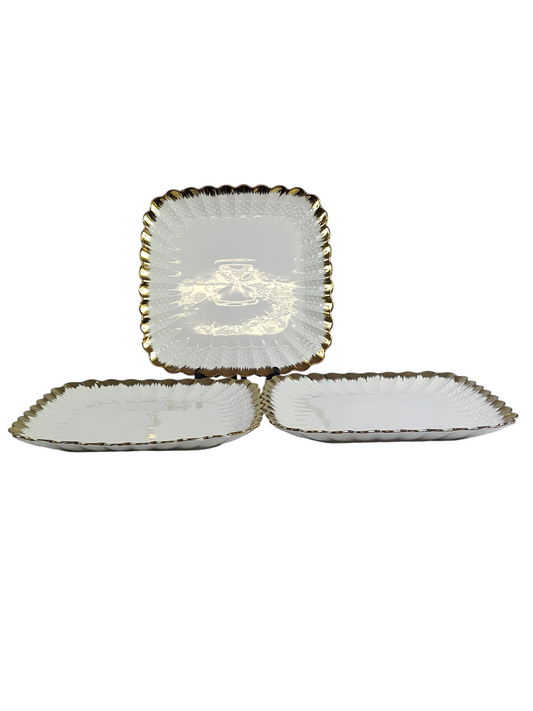 Set de 3 Platos Cuadrados Elegantes con Borde Dorado – Presentación Sofisticada para Mesa y Picoteo
