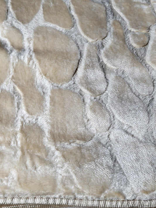 Manta Raschel 220 x 240 cm – 2 kg – 100% Poliéster