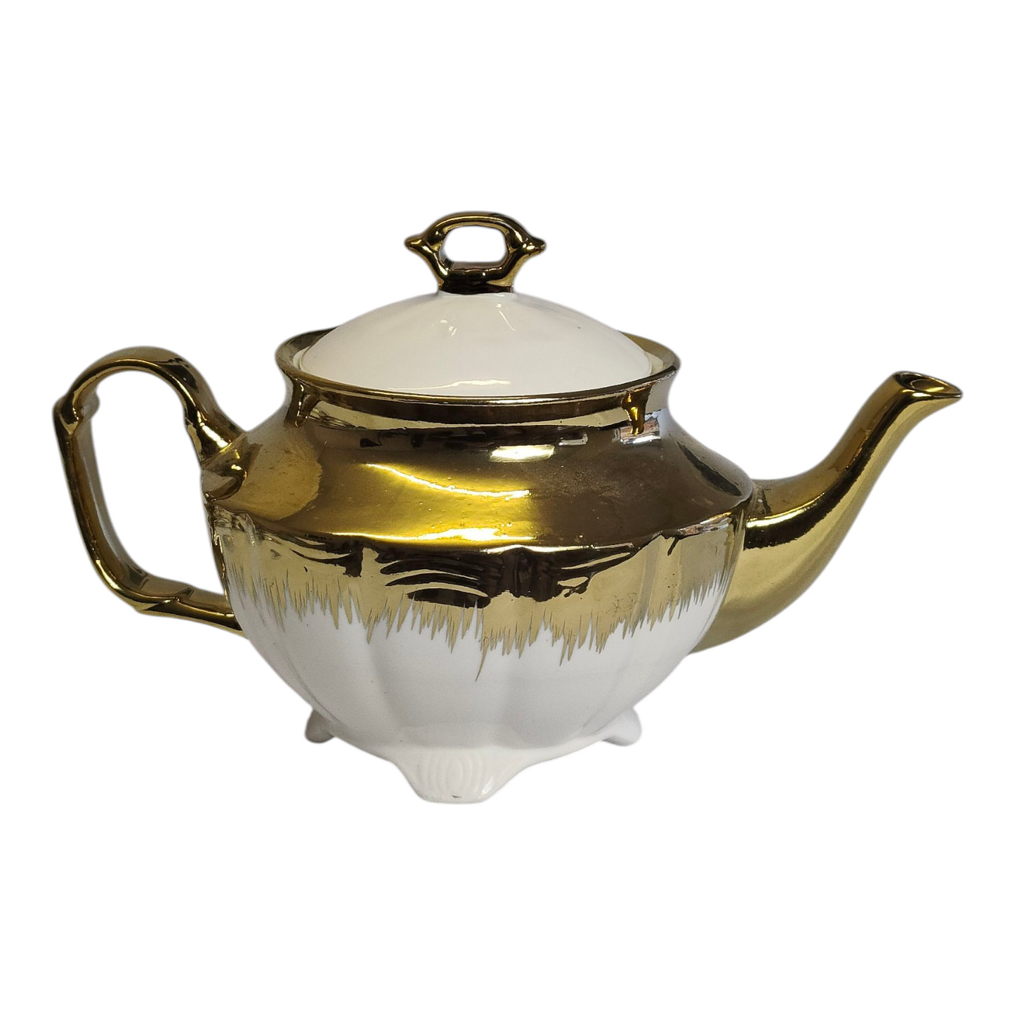 Juego de Té de Porcelana con Detalles Dorados – 6 Piezas