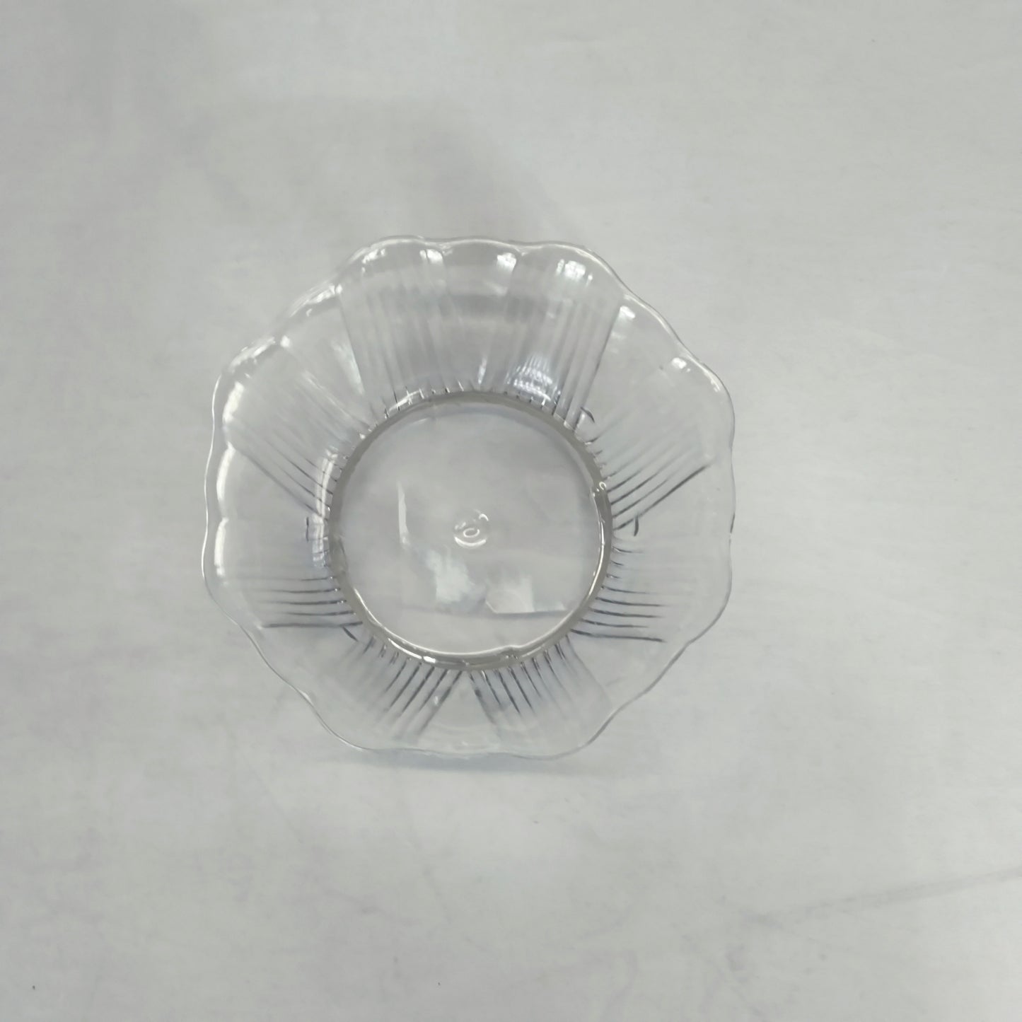 Conjunto de 6 taças de plástico – ideais para sobremesas, snacks e saladas.