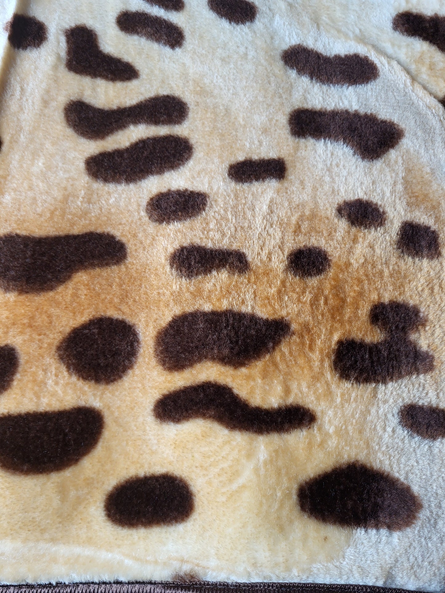 Manta Raschel 220 x 240 cm – 2 kg – 100% Poliéster