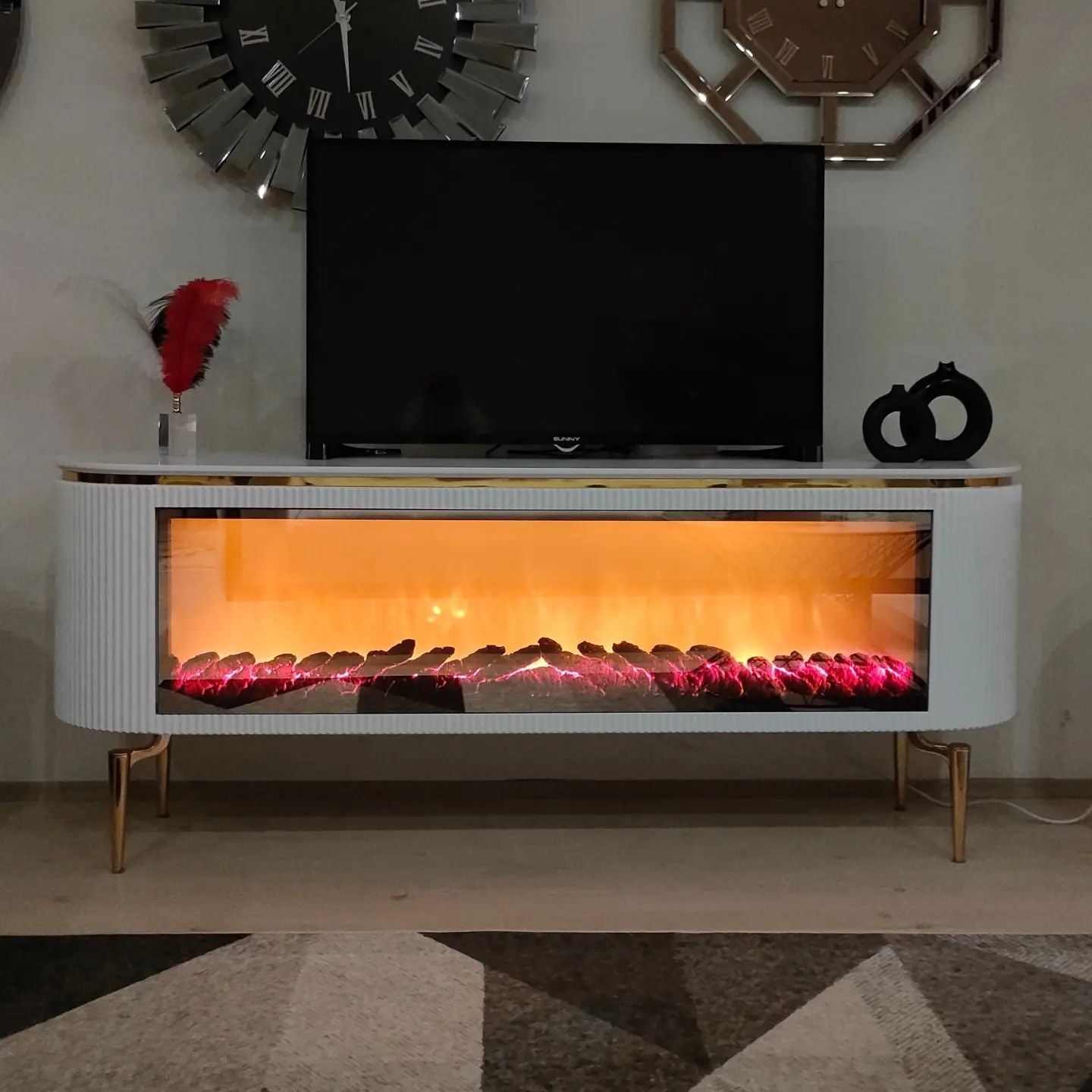 TV stand with digital fireplace - White with gold details