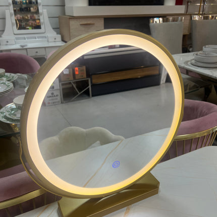 Tocador elegante con silla y espejo led blanco y dorado