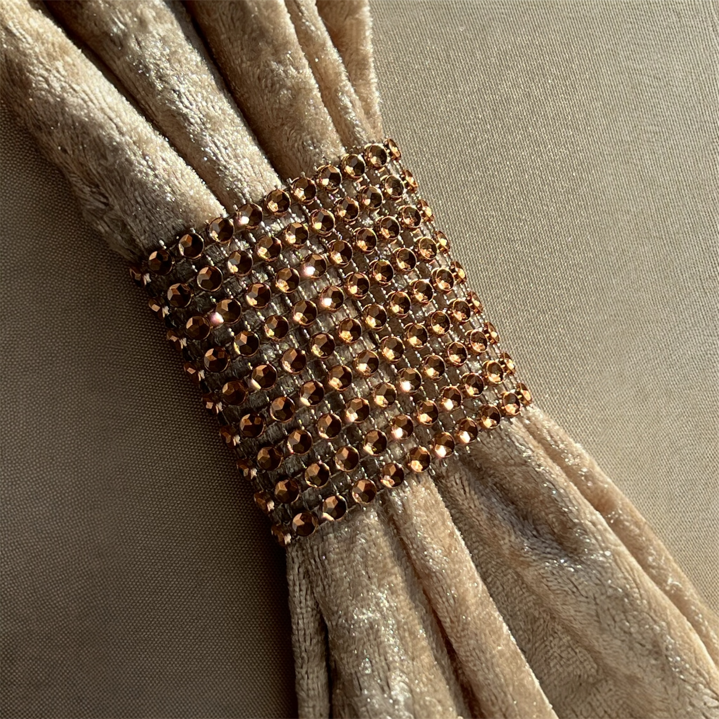 Colcha CINTIA – Inspiração Oriental, Elegância Contemporânea ✨