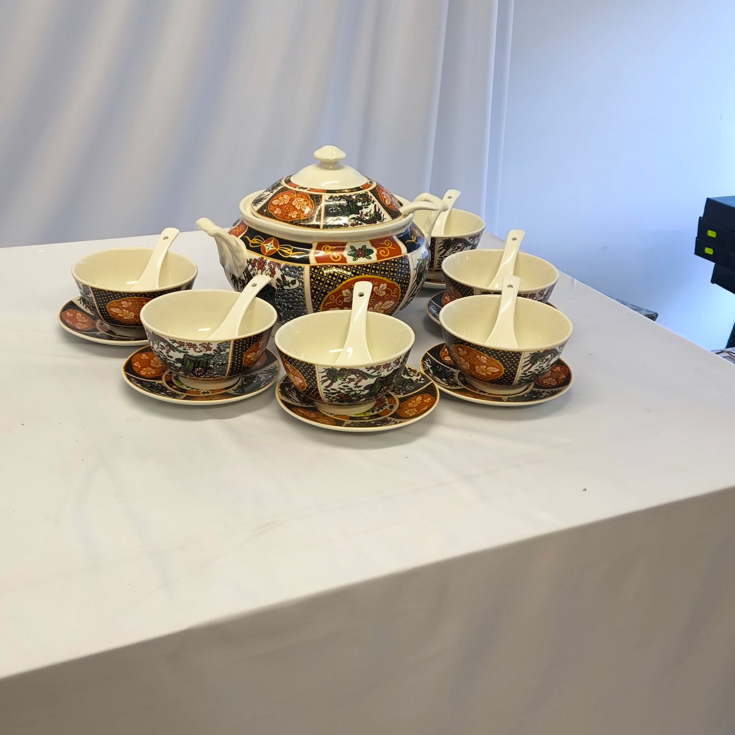 Juego de Sopa Oriental  – Tazón Grande con 6 Bowls, Platos y Cucharas (Diseño Tradicional Asiático)