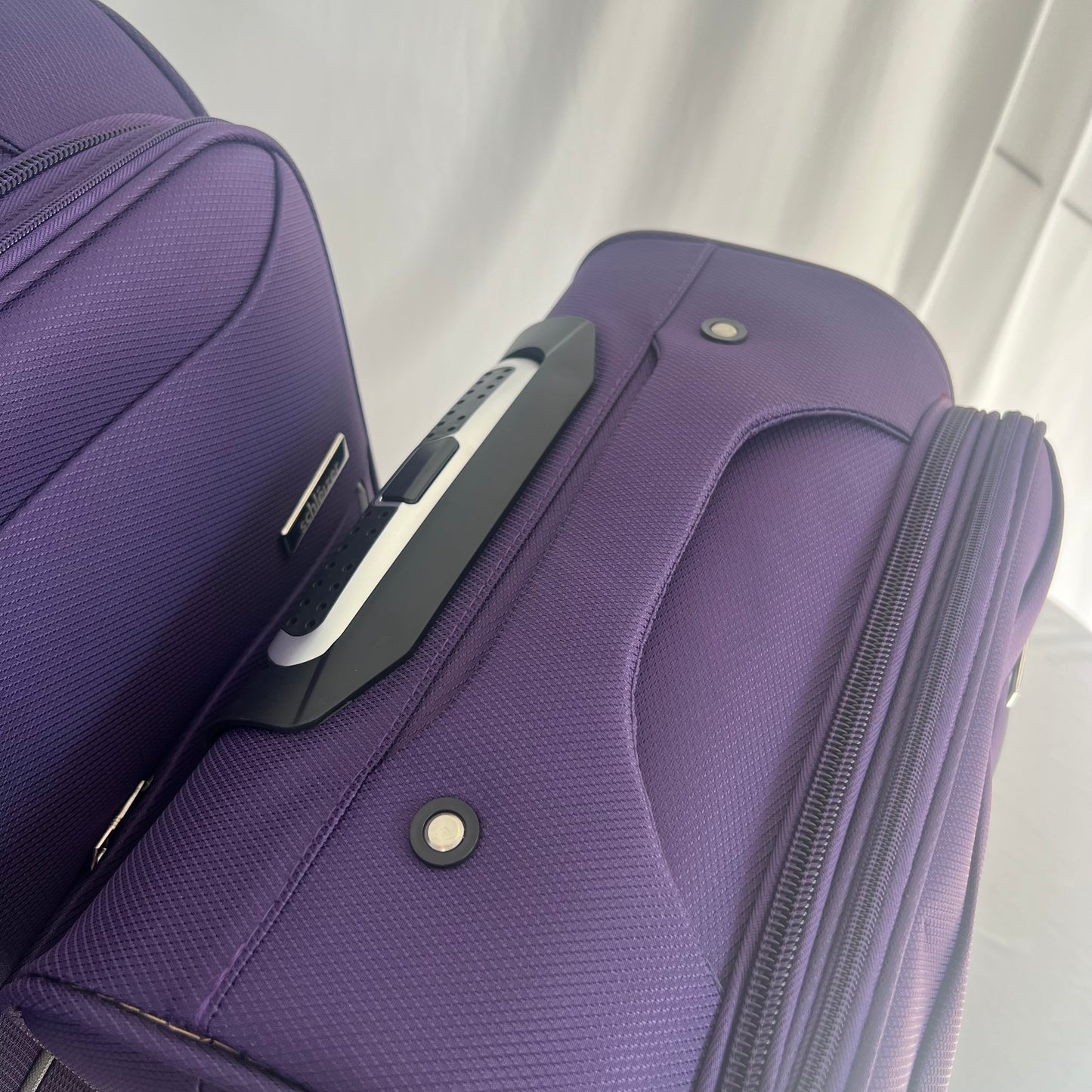 Set de 3 Maletas de Viaje Nadir con Detalles Amarillos