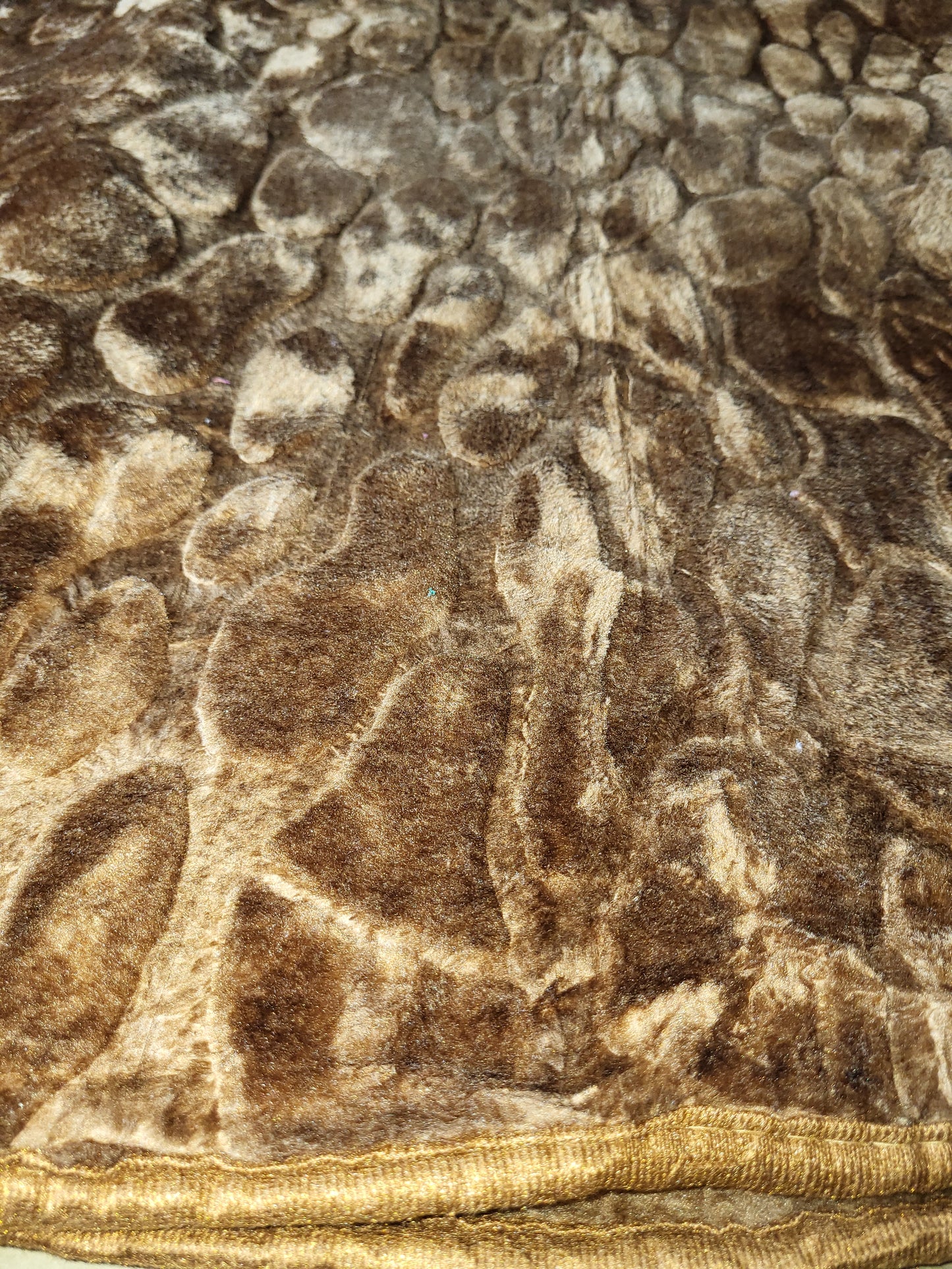 Manta Raschel 220 x 240 cm – 2 kg – 100% Poliéster