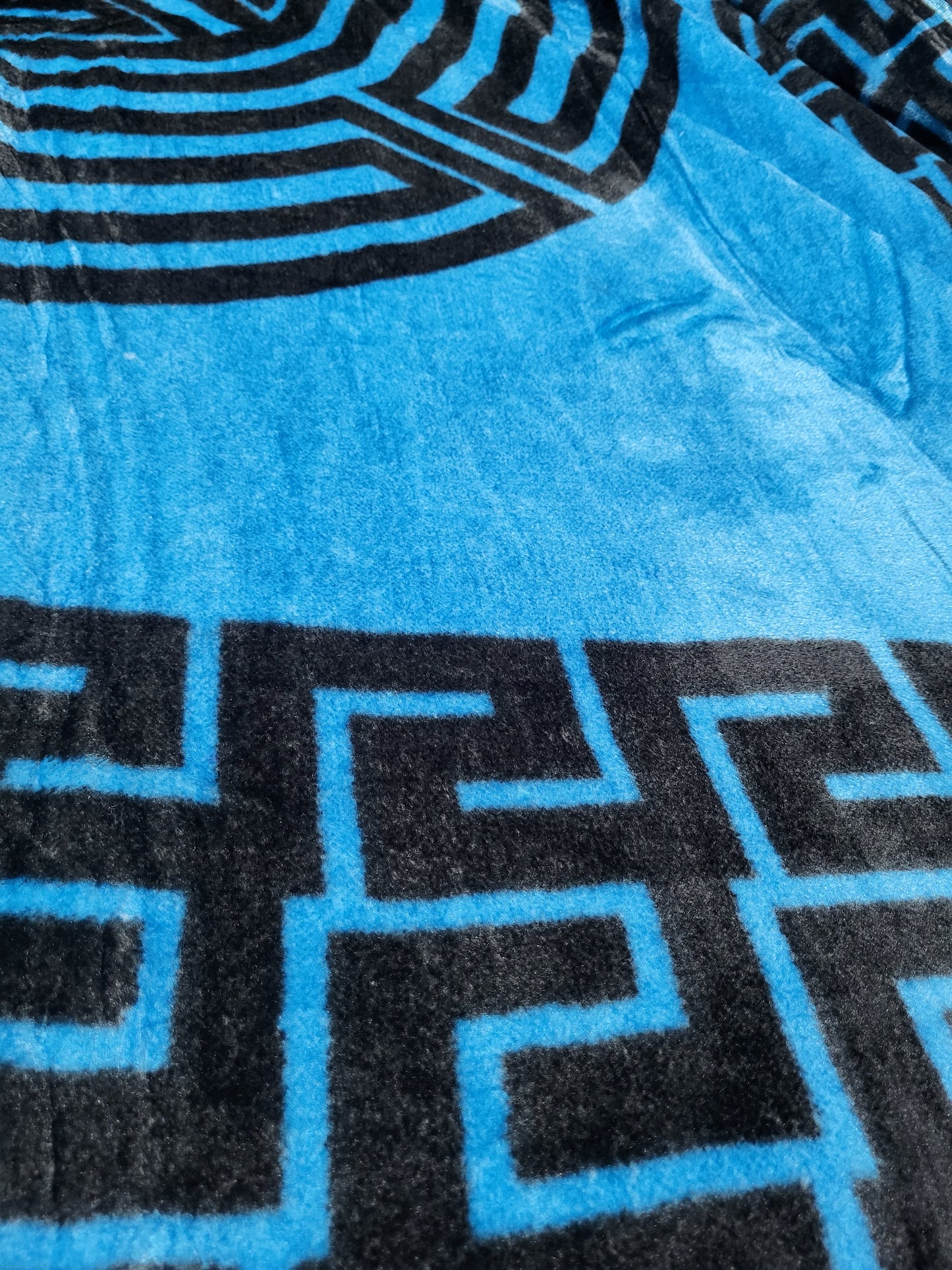 Manta Raschel 220 x 240 cm – 2 kg – 100% Poliéster