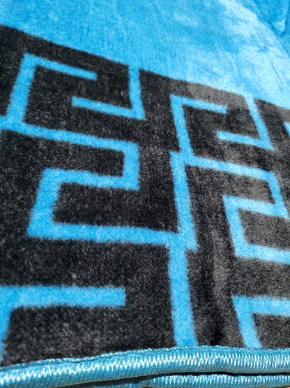 Manta Raschel 220 x 240 cm – 2 kg – 100% Poliéster