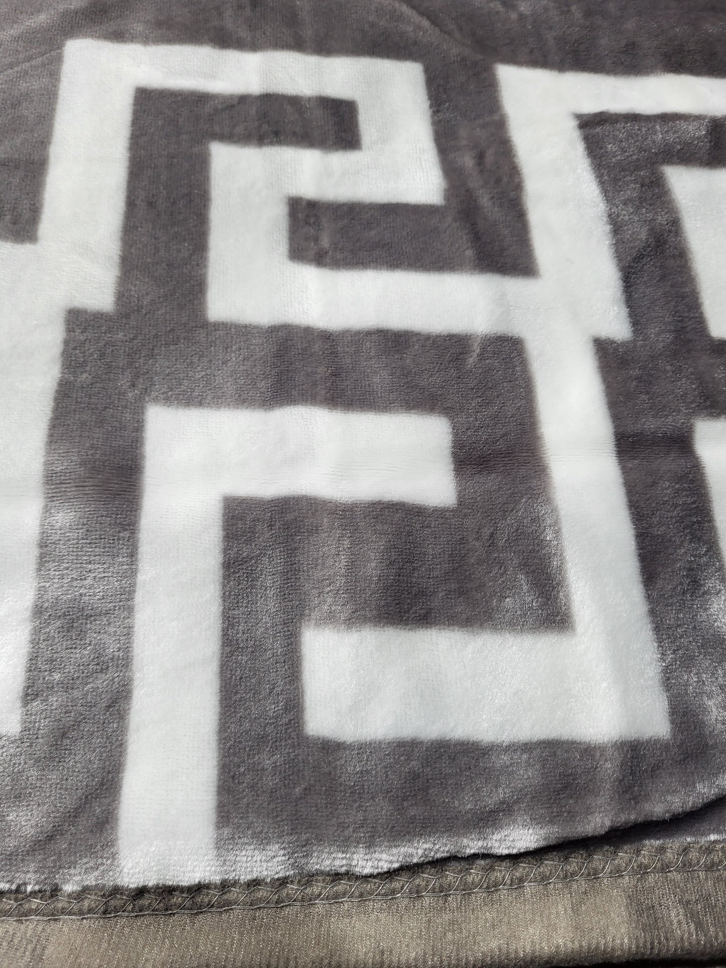 Manta Súper Suave 2-Ply ALZALUX 220×240 cm – 3,5 kg (4 colores) - GREY