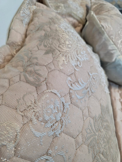 Hayal Luxury Bedding Set – Quilted Bedspread with Lace