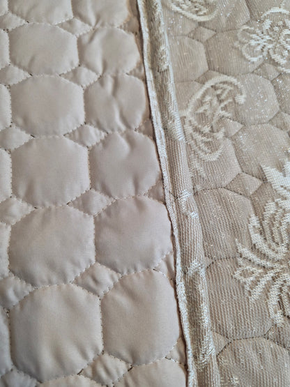 Hayal Luxury Bedding Set – Quilted Bedspread with Lace