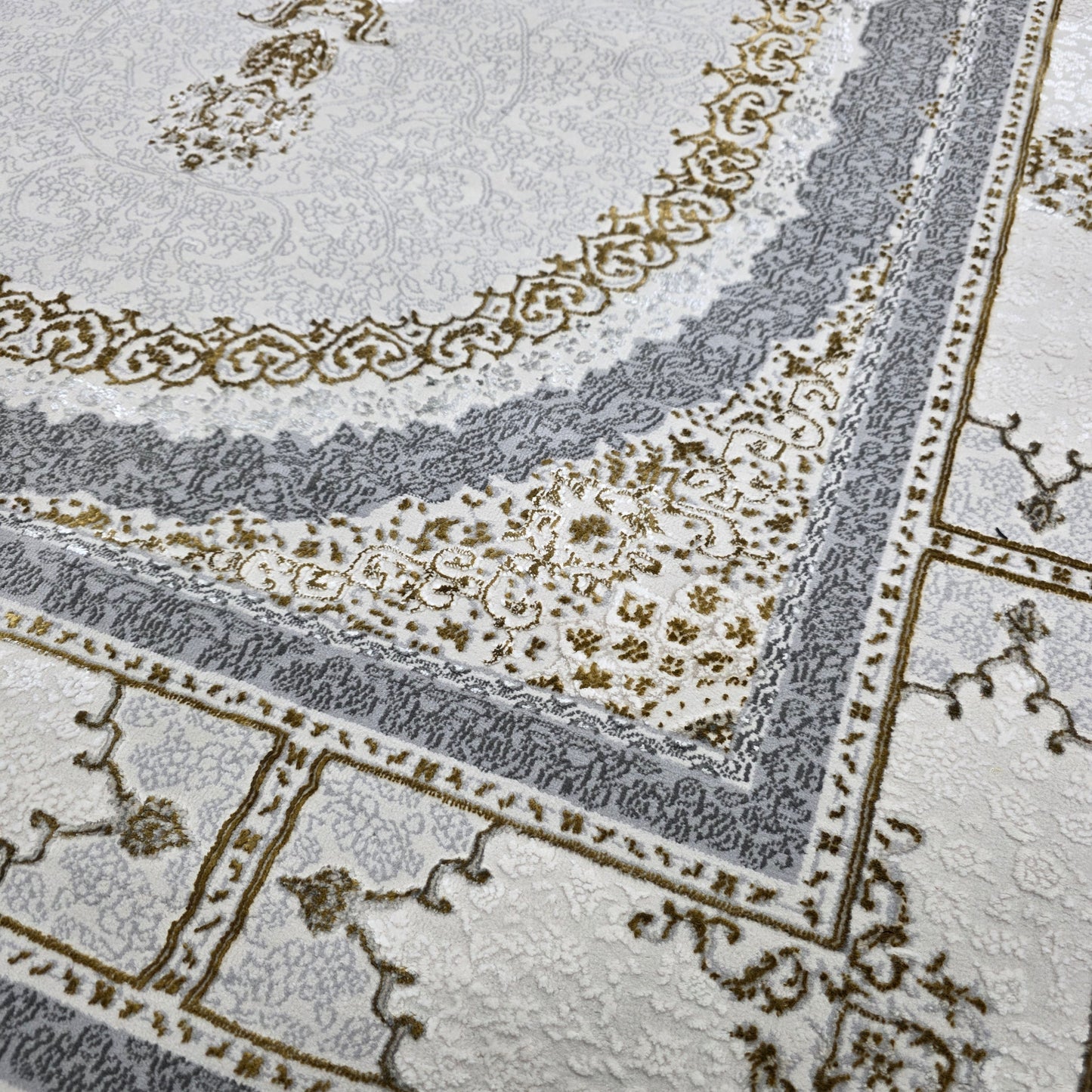 Alfombra NADOR con Marco Decorativo y Medallón Central ✨🤎🤍 — Estilo Tradicional Elegante con Profundidad y Contraste