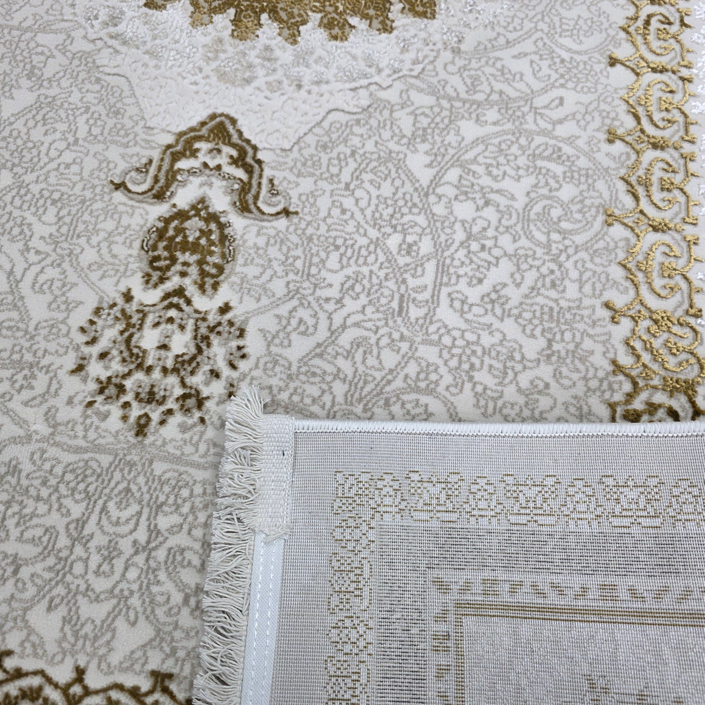 Alfombra NADOR con Marco Decorativo y Medallón Central ✨🤎🤍 — Estilo Tradicional Elegante con Profundidad y Contraste