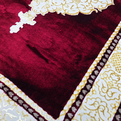 Alfombra Diseño Khanjar Roja con Detalles Dorados – Inspiración Árabe de Lujo