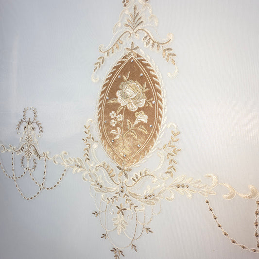 Estor Bordado Elegante de 2 Metros – Diseño Clásico en Tono Beige y Dorado - FLOR DE PIE