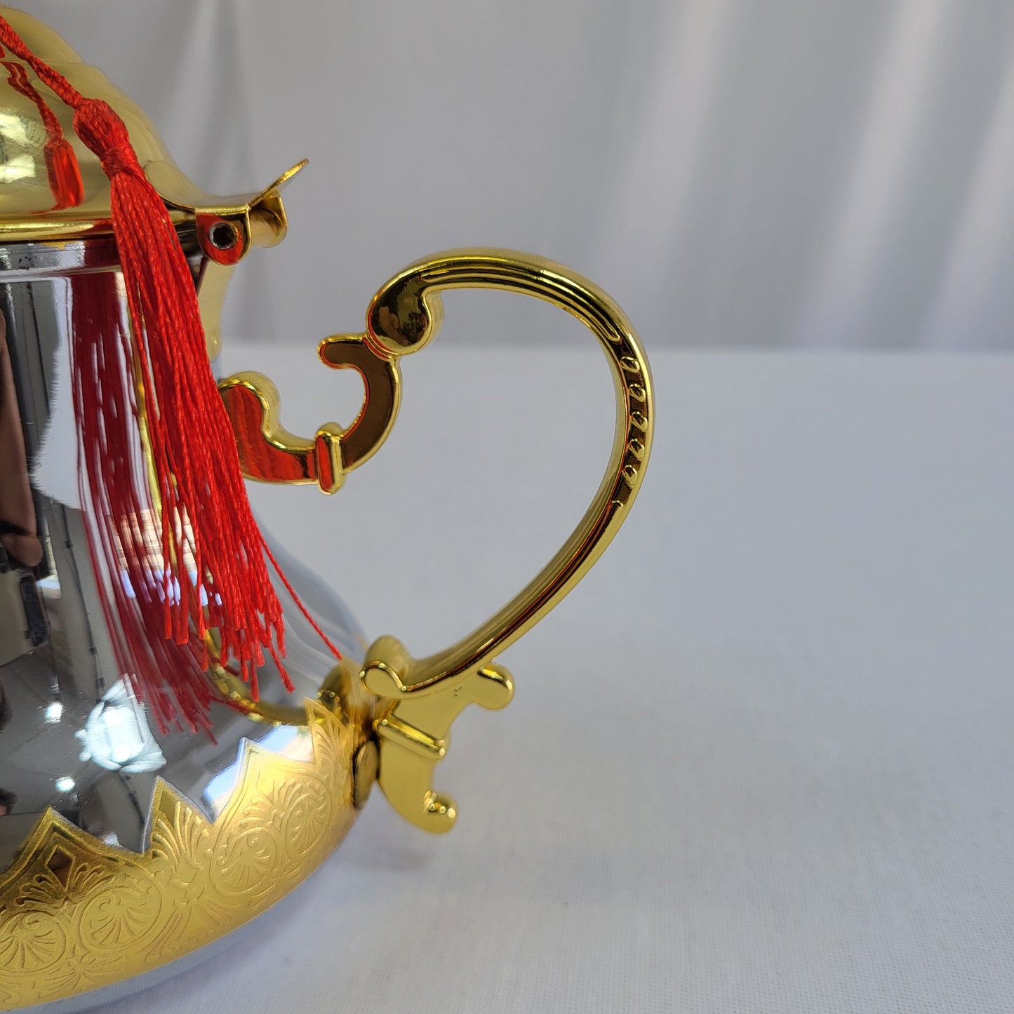 Tetera Árabe de Acero Inoxidable con Acabado Dorado – Elegancia y Estilo para tu Té