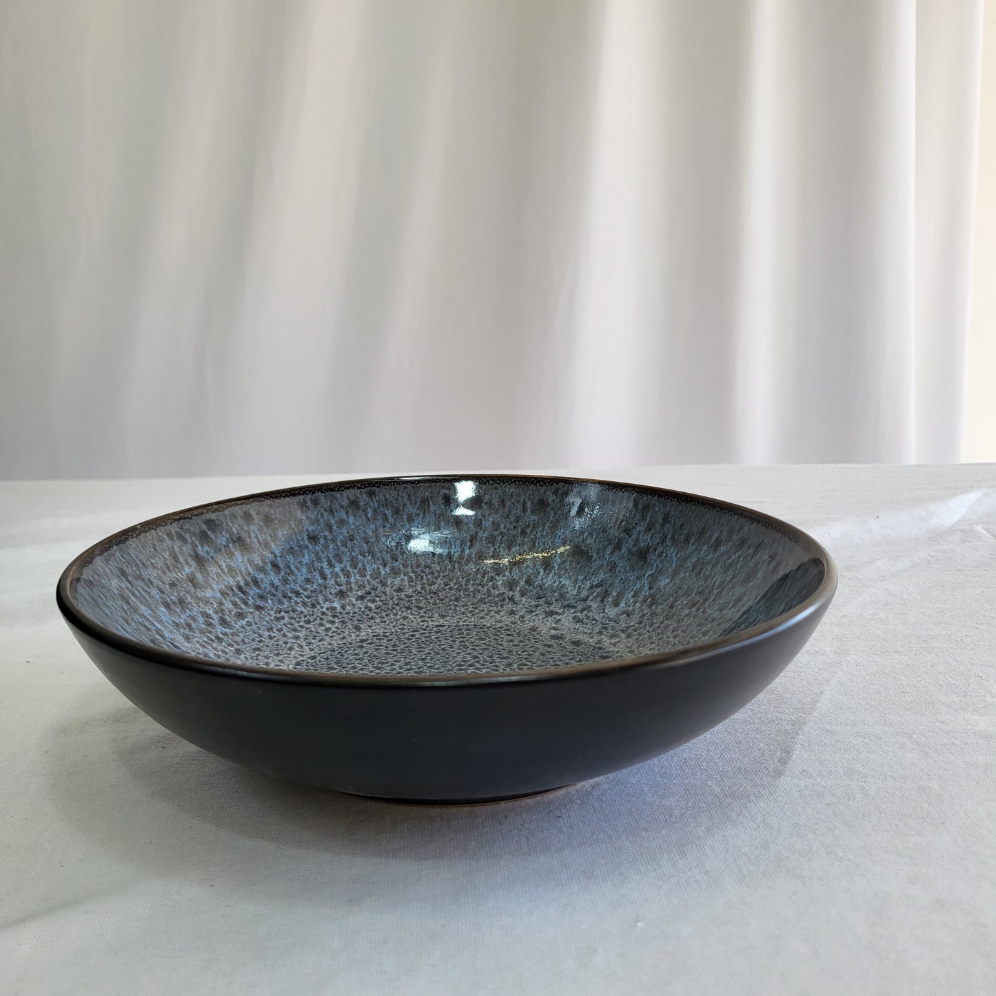 Set de Vajilla Bruma Negra con Interior Gris Jaspeado
