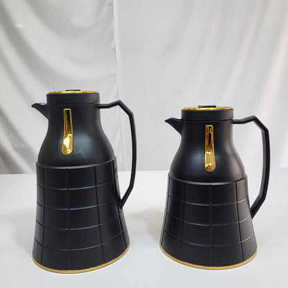 Set de 2 Termos Nara 1L + 0,6L con Diseño Cuadrado y Detalles Dorados - COLOR BLACK