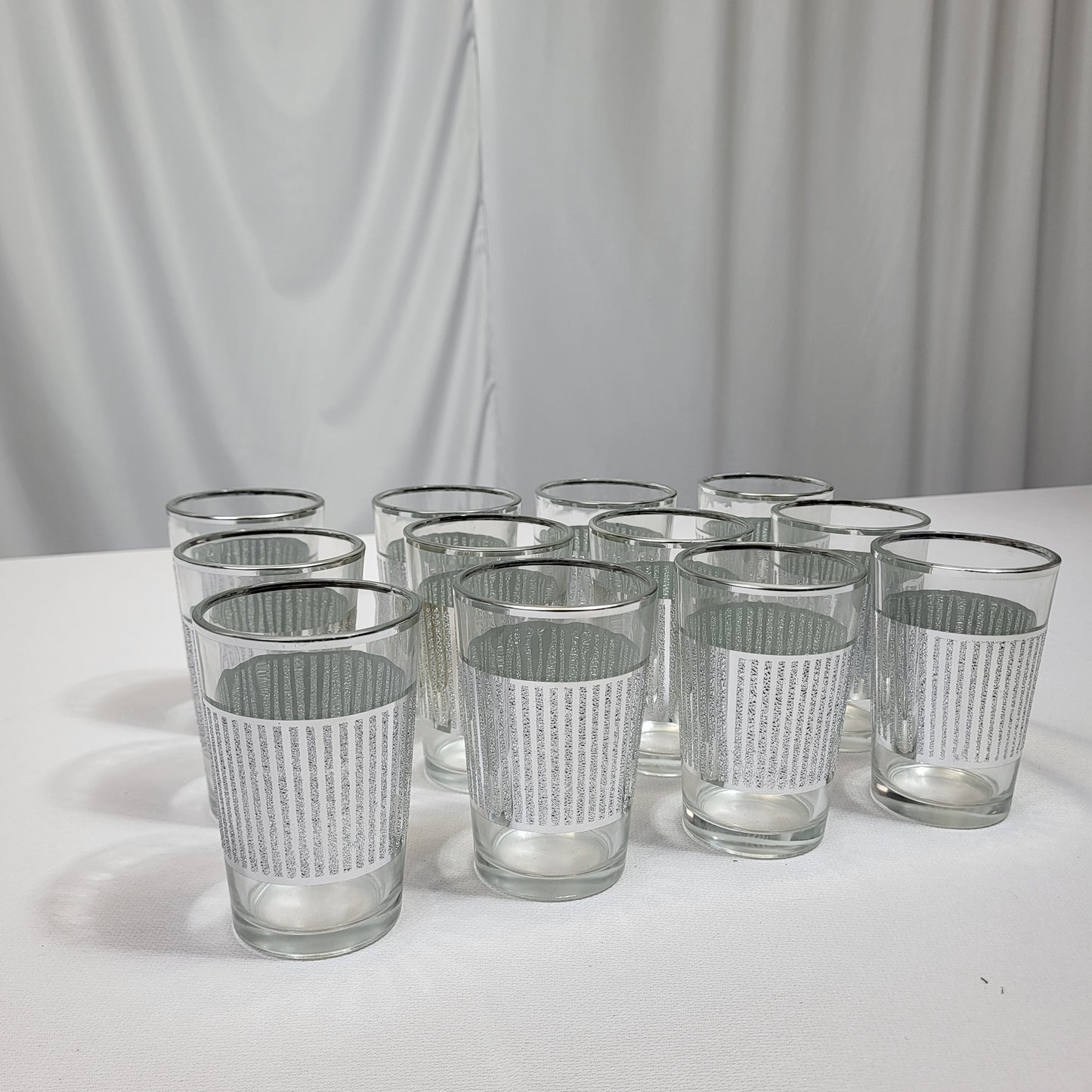 Set de 12 Vasos de Té Verde Safa con Diseño Plateado