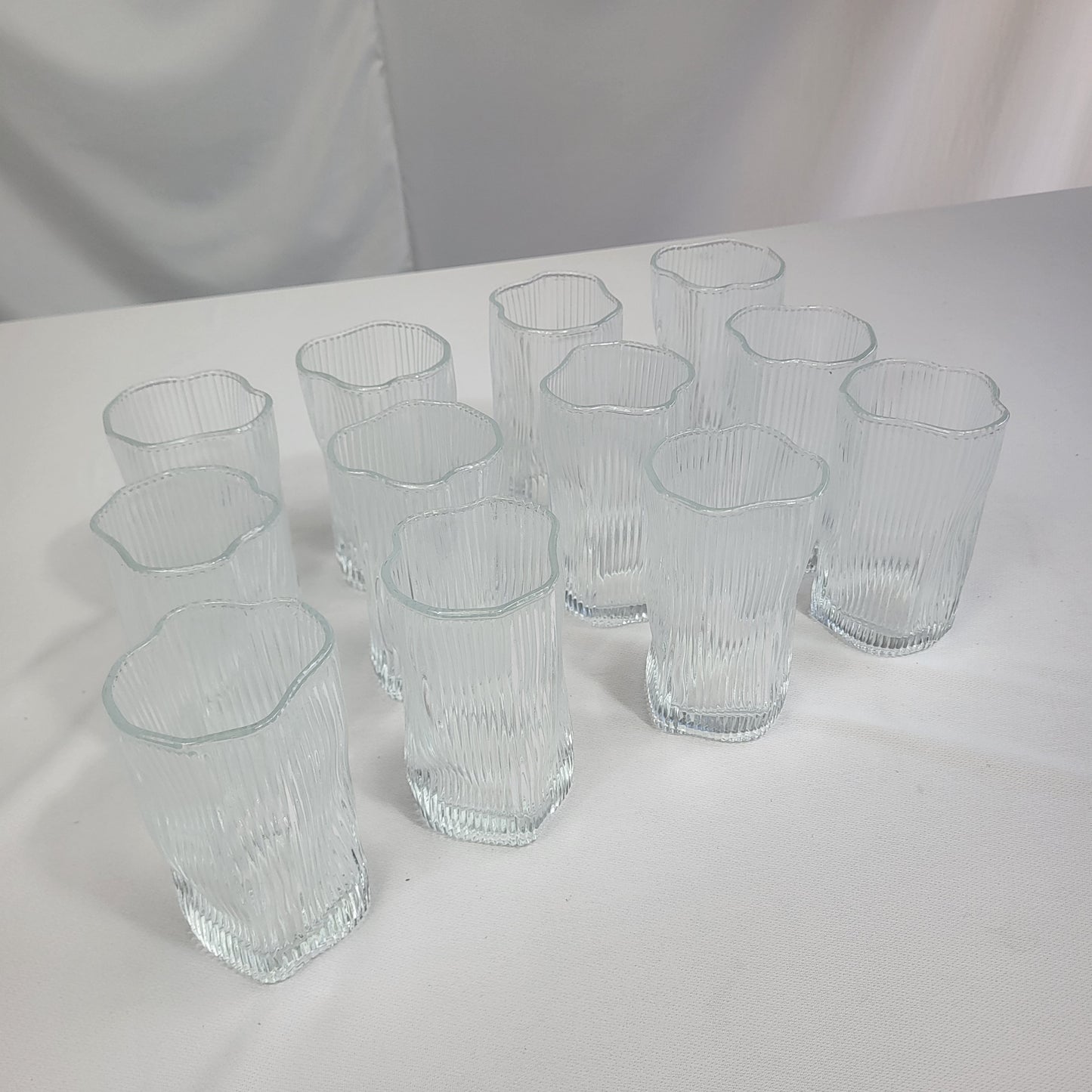Juego de 12 Vasos de Cristal con Relieve Vertical
