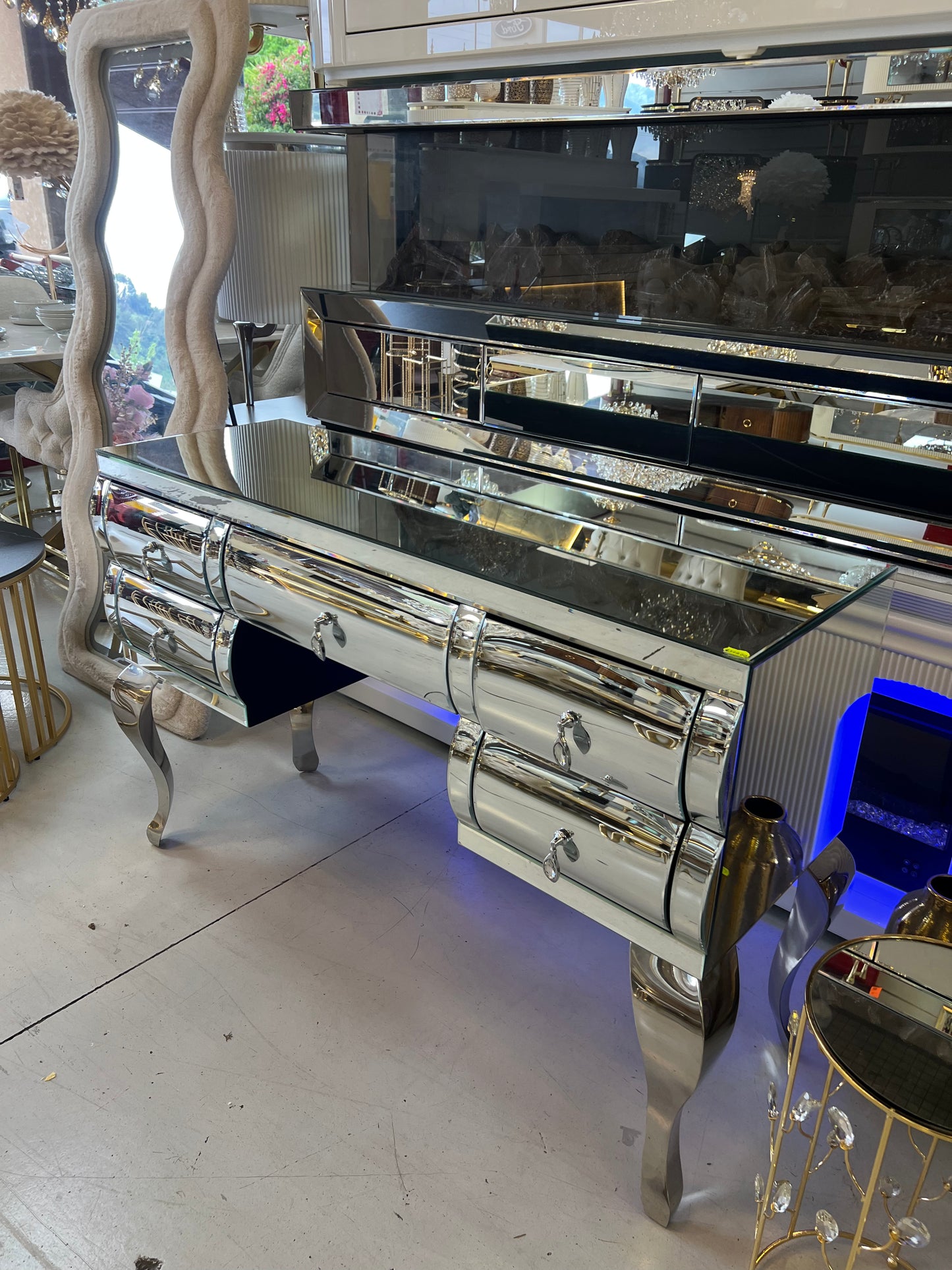 Cómoda de cristal con 5 cajoneras 4 patas de metal