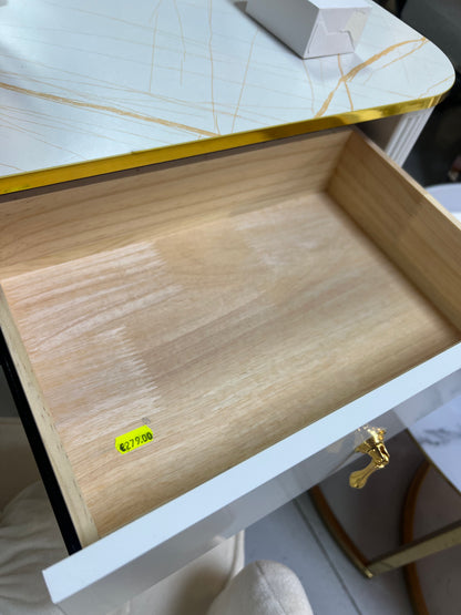 Tocador elegante con silla y espejo led blanco y dorado