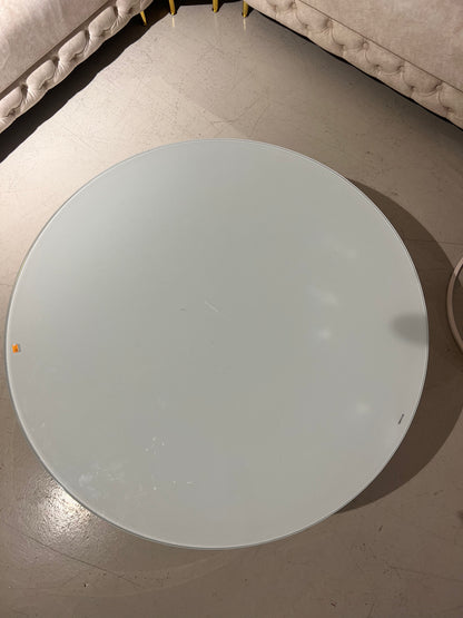 Mesa de centro de cristal blanco y patas acero dorado