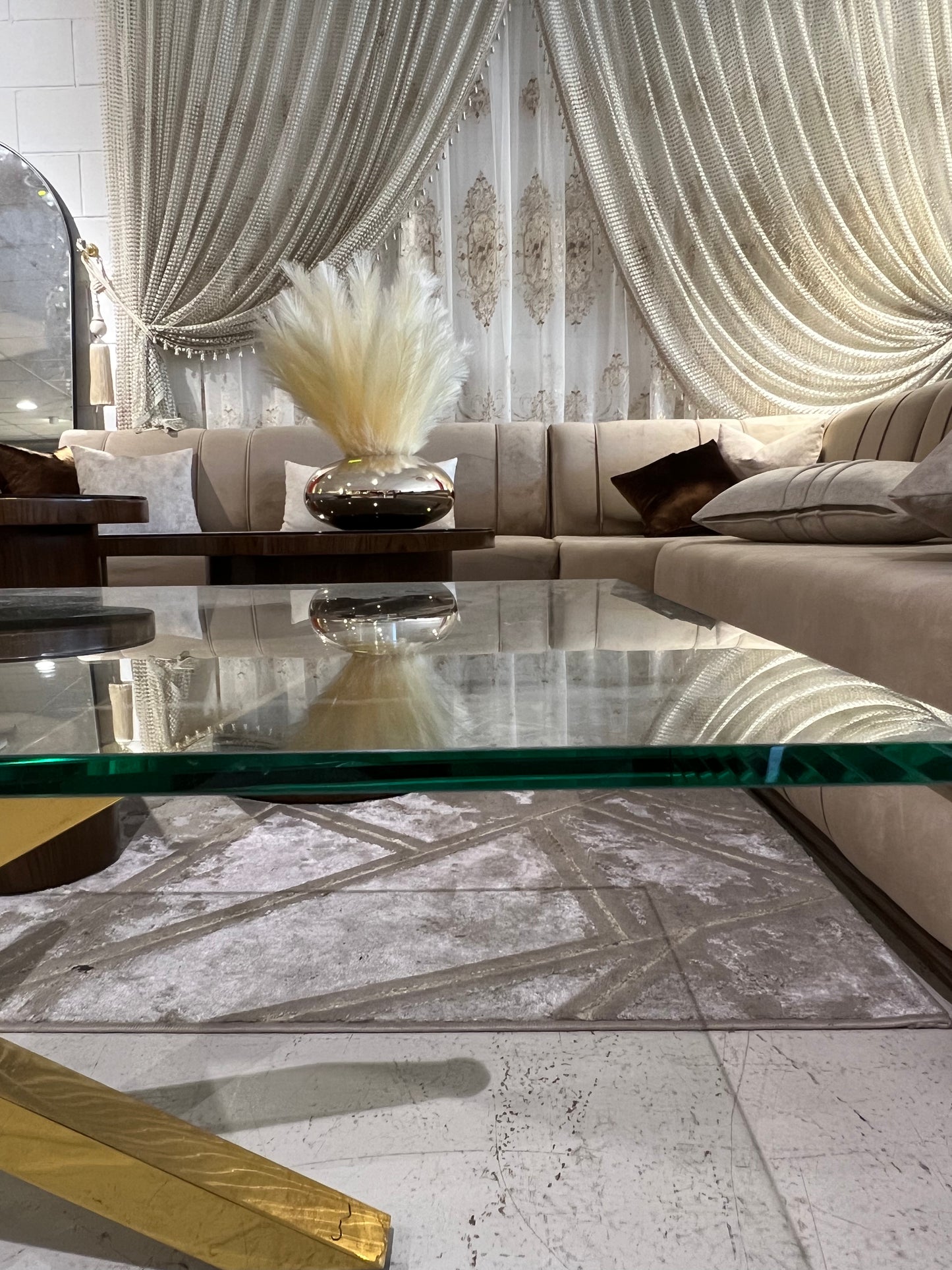Mesa de centro de cristal y patas acero inoxidable dorado