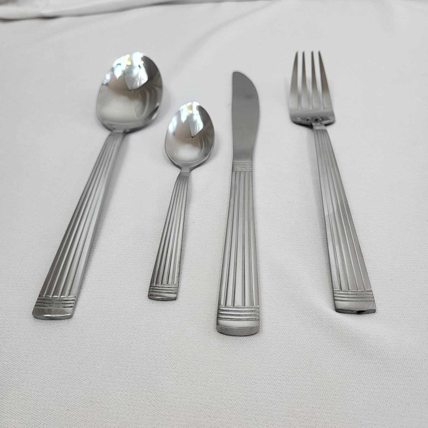 Cubertería Alinea 24 Piezas de Acero Inoxidable Plateado