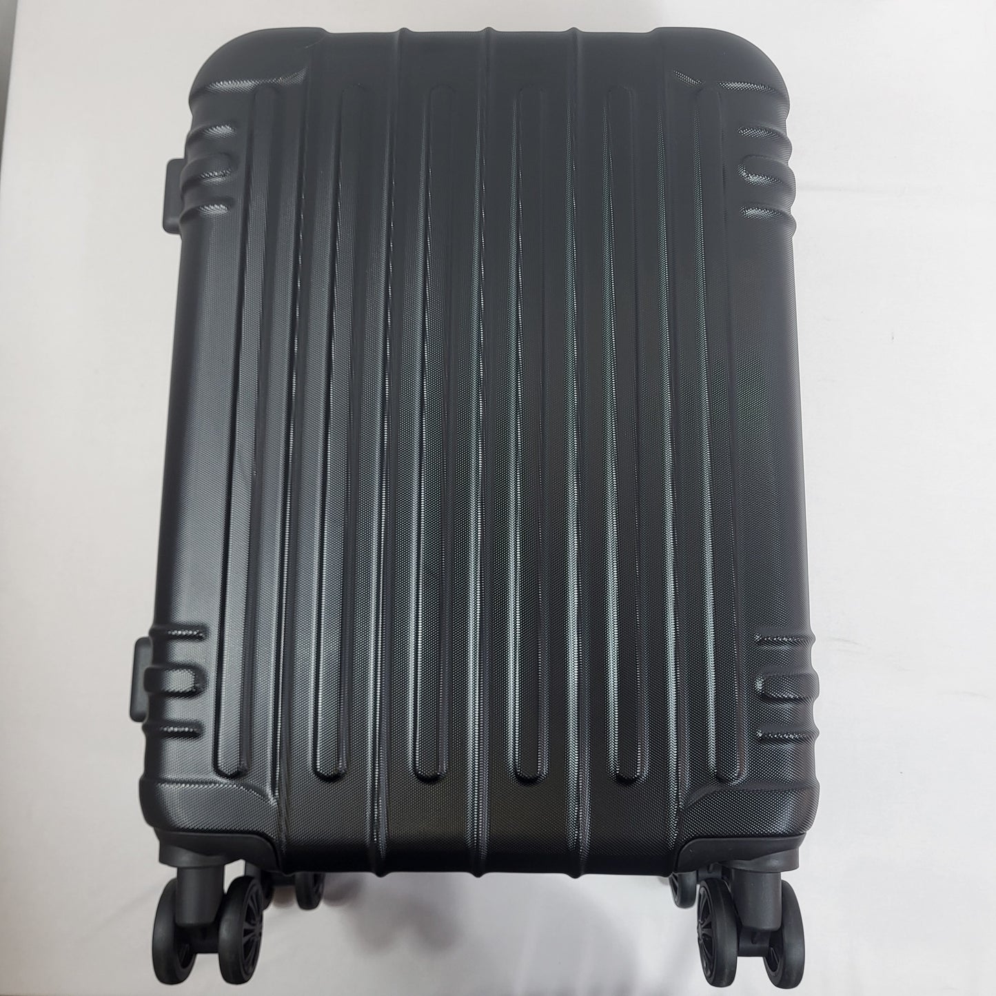 Set de Maletas Travel Pro 3 Piezas –  Rígido con Ruedas 360°