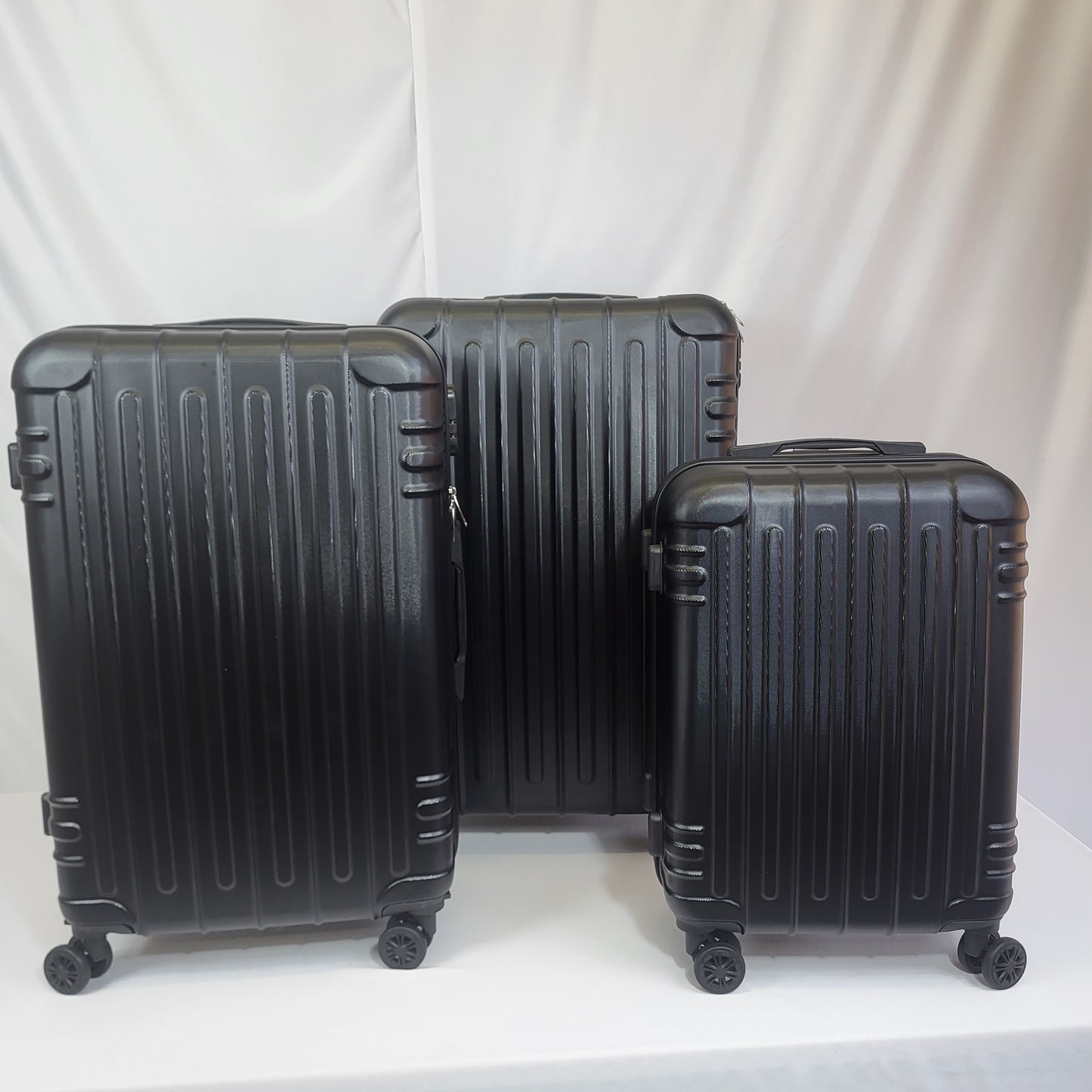 Set de Maletas Travel Pro 3 Piezas – Negro Rígido con Ruedas 360°