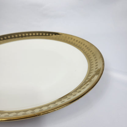 Plato de Presentación Dorado con Borde Geométrico - 10" (25,4 cm)