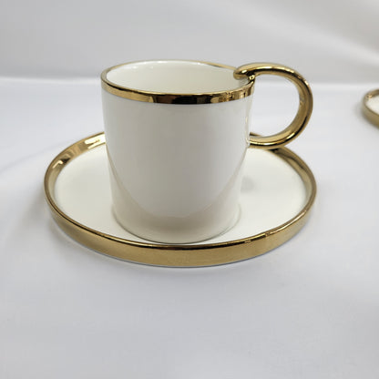 Set de 6 Tazas de Porcelana Blanca con Borde Dorado y Platillo - Queen's Porcelain