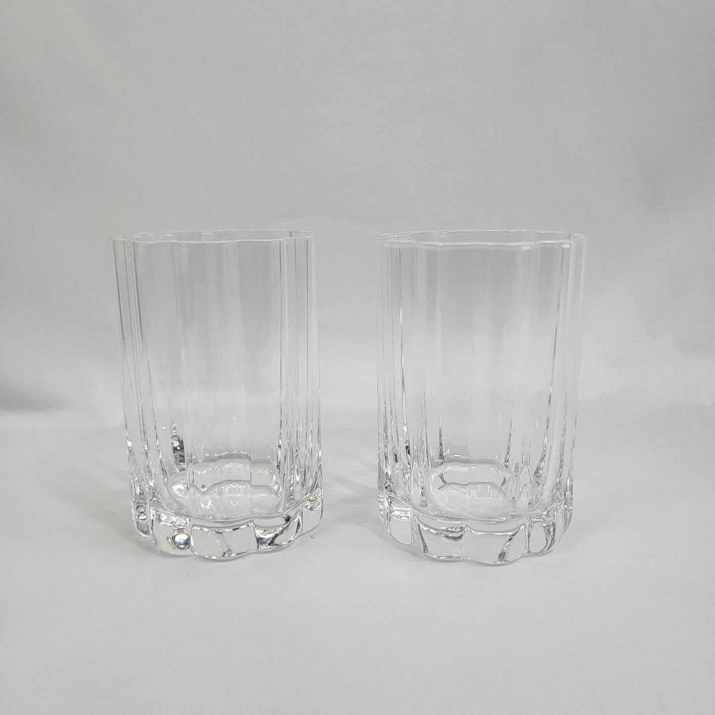 Set de 2 Vasos de Cristal con Borde Ondulado y Tallado Vertical